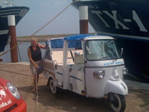 pictures/texel tuktuk.JPG